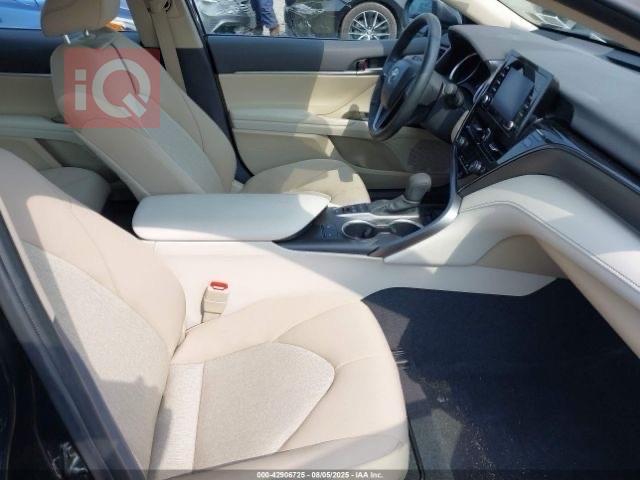 تۆیۆتا کامری